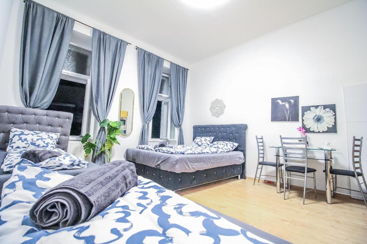 Comfort Quad Room Hn Відень Екстер'єр фото