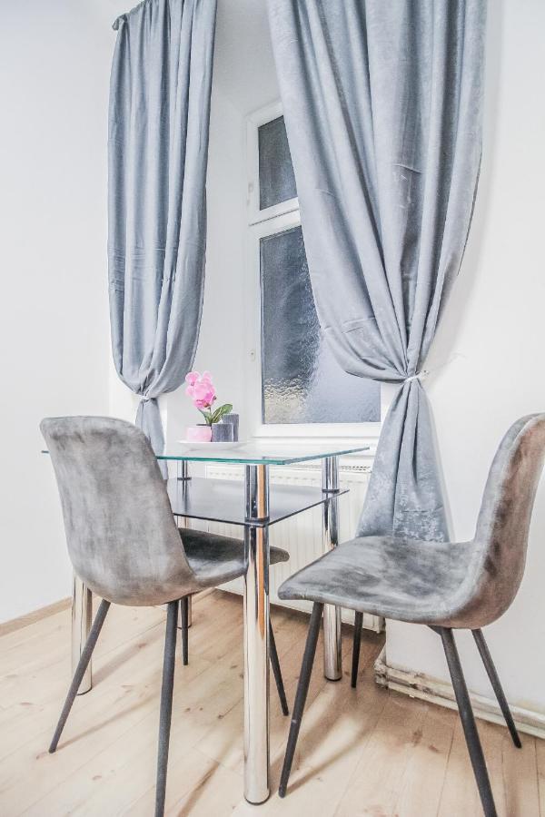 Comfort Quad Room Hn Відень Екстер'єр фото