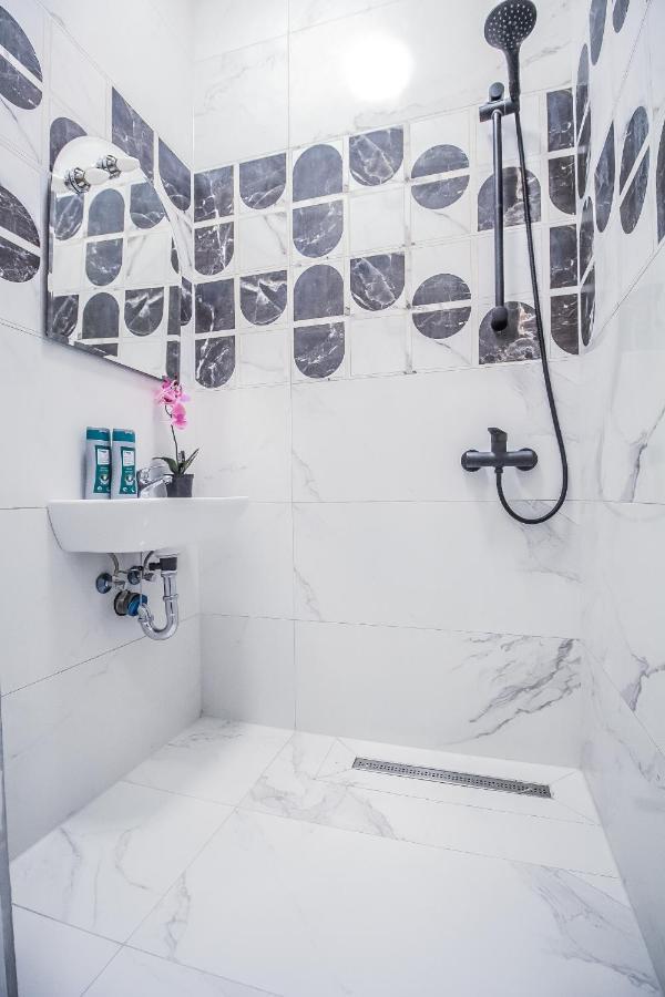 Comfort Quad Room Hn Відень Екстер'єр фото